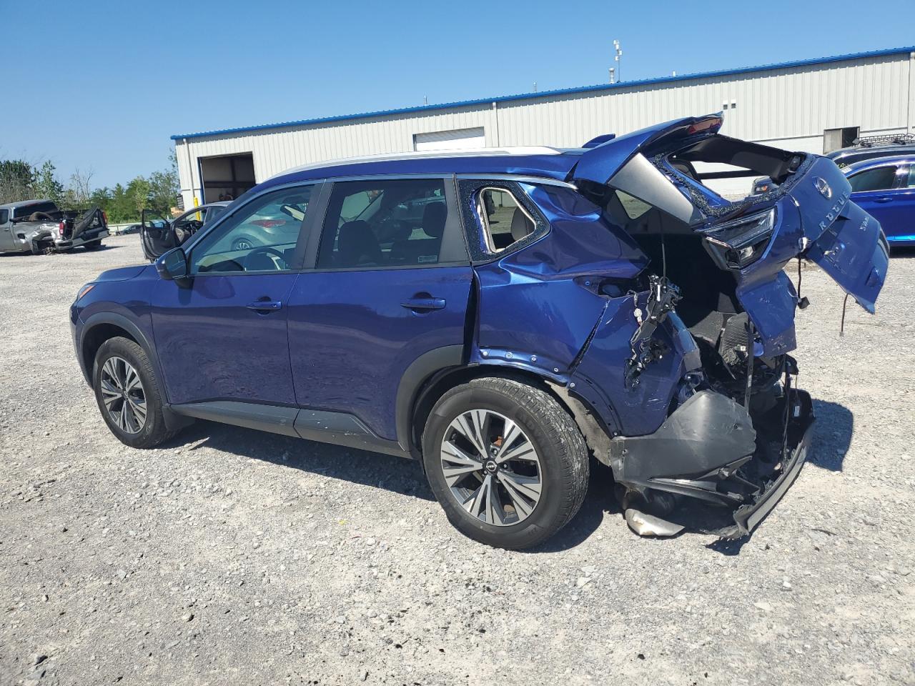 2023 Nissan Rogue Sv - Фото 2