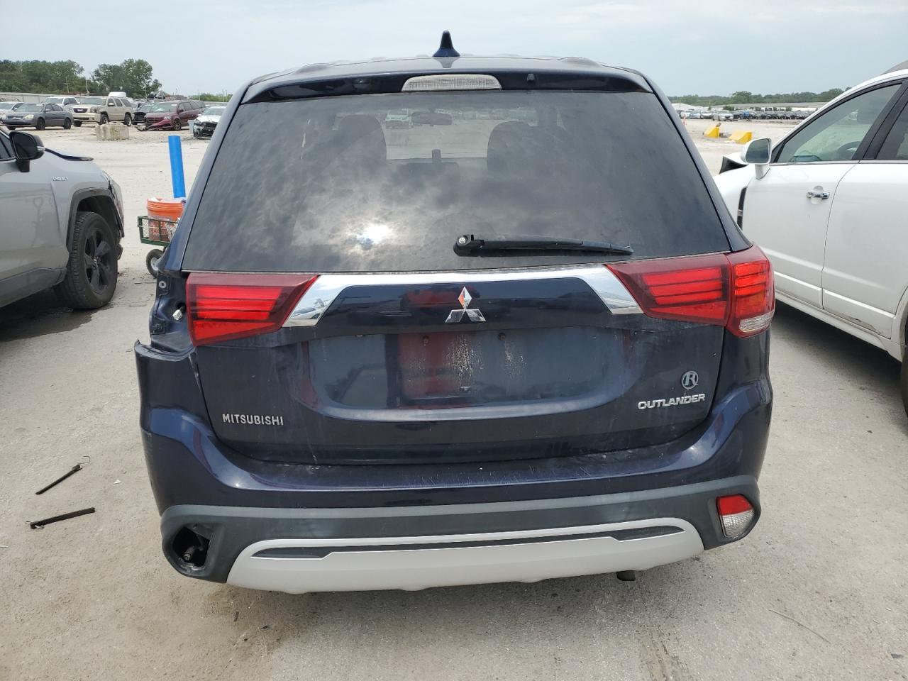 2019 Mitsubishi Outlander Se - Фото 6