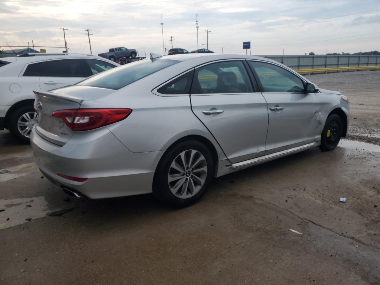 2015 Hyundai Sonata Sport - Image 3