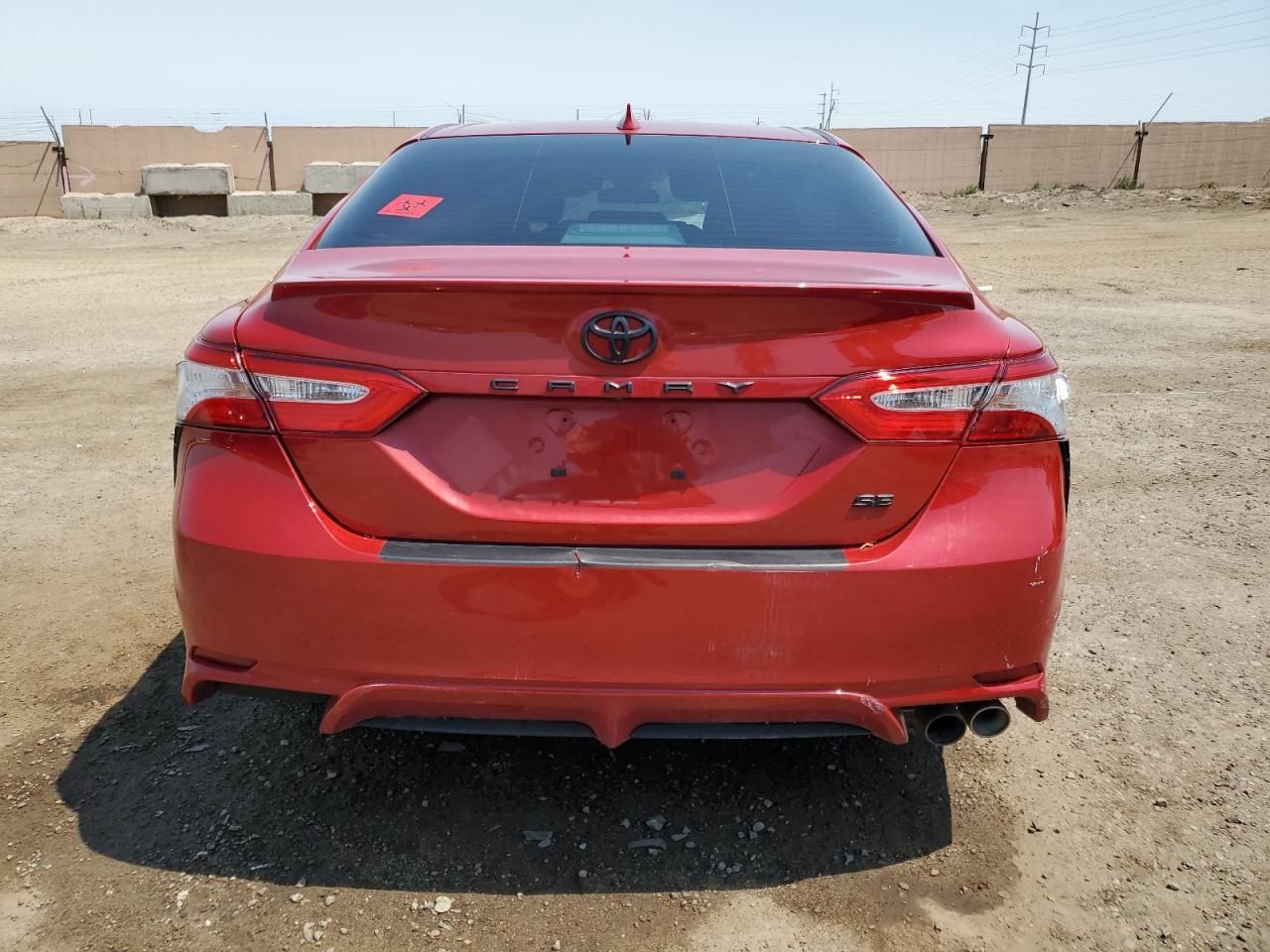 2020 Toyota Camry Se - Фото 6