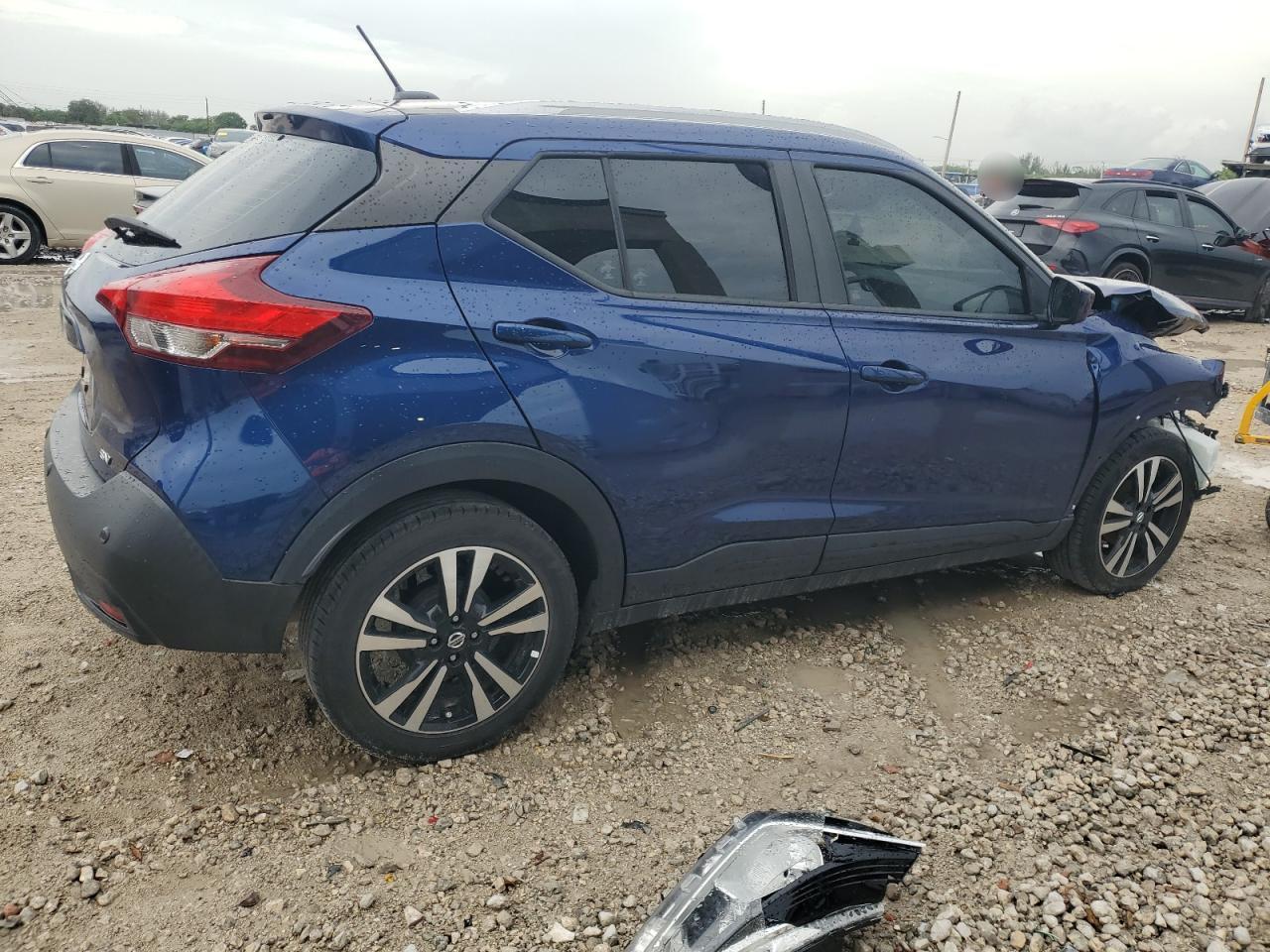 2020 Nissan Kicks - Image 3