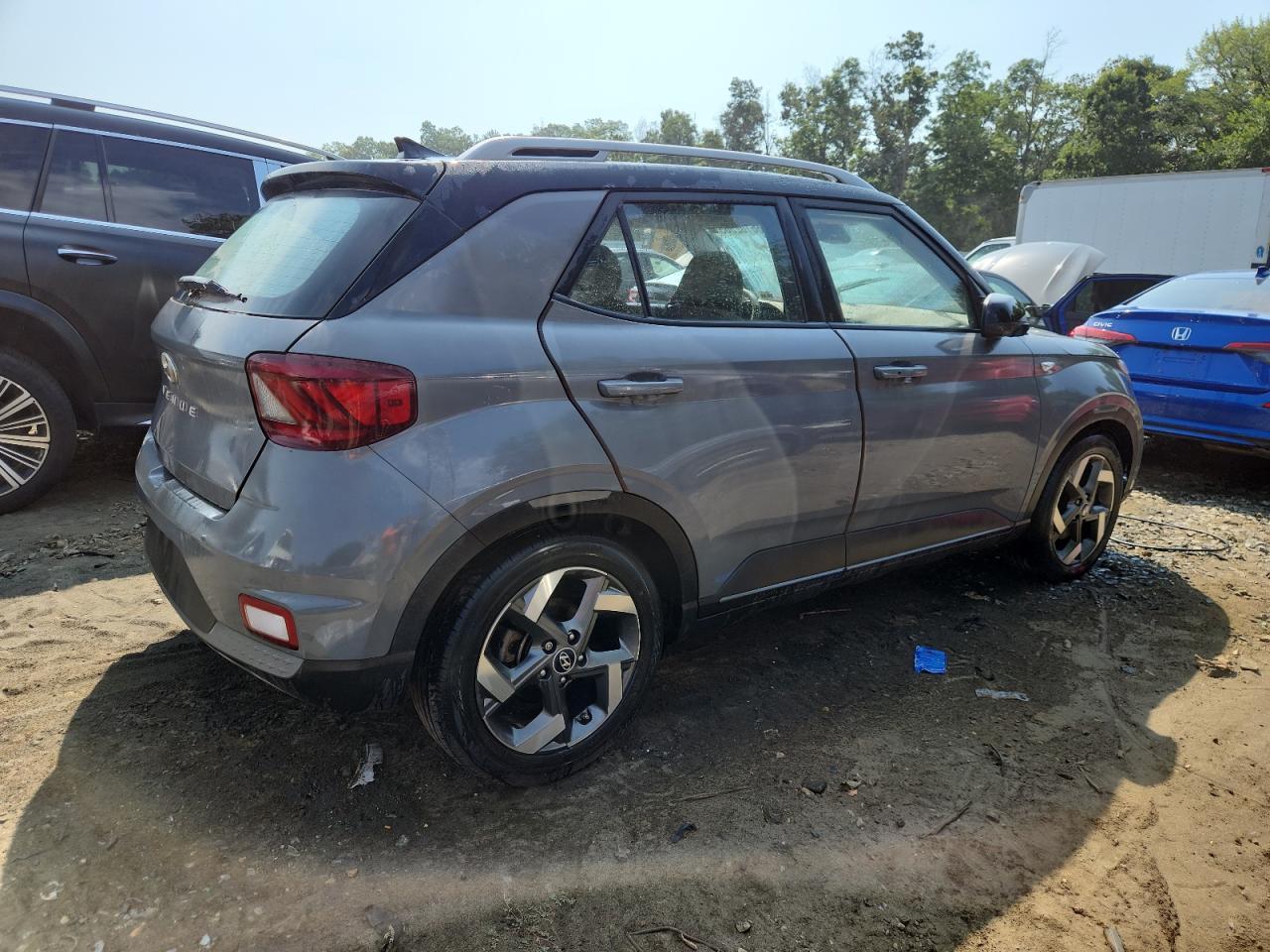 2022 Hyundai Venue Sel - Фото 3