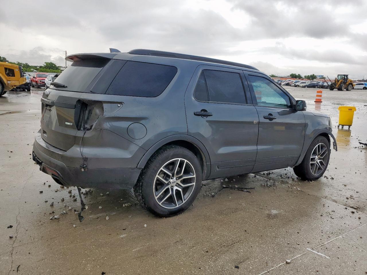 2016 Ford Explorer Sport - Фото 3