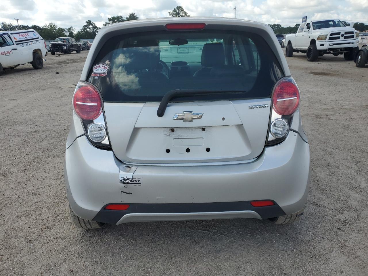 2014 Chevrolet Spark 1Lt - Фото 6