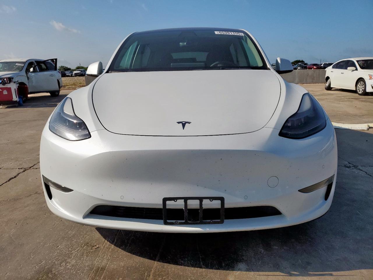 2022 Tesla Model Y - Фото 5