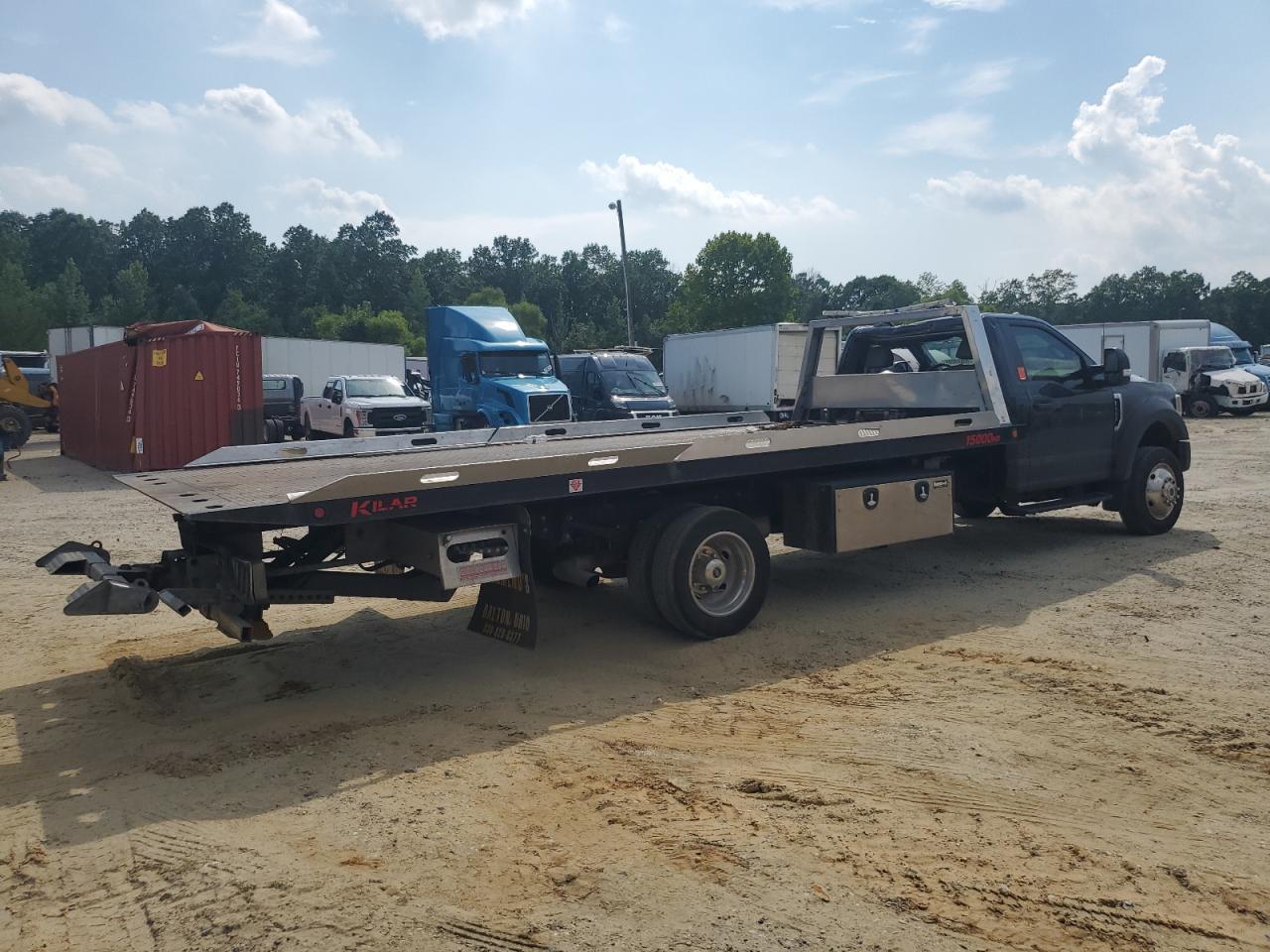 2022 Ford F550 Super Duty - Фото 3