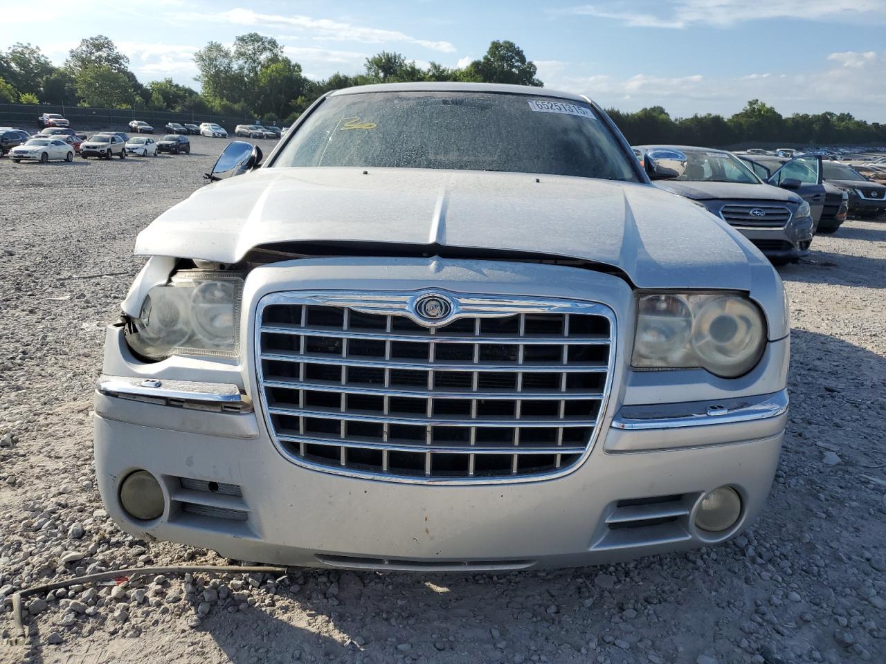 2005 Chrysler 300C - Image 5