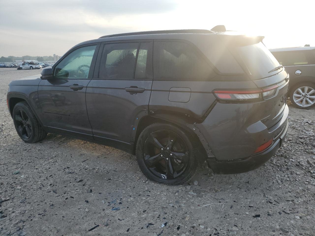 2024 Jeep Grand Cherokee Limited - Image 2