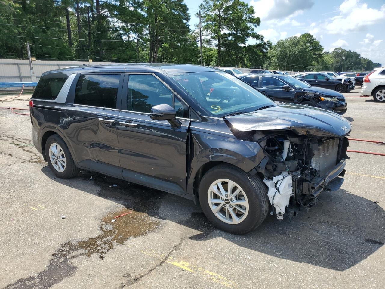 2023 Kia Carnival Lx - Image 4