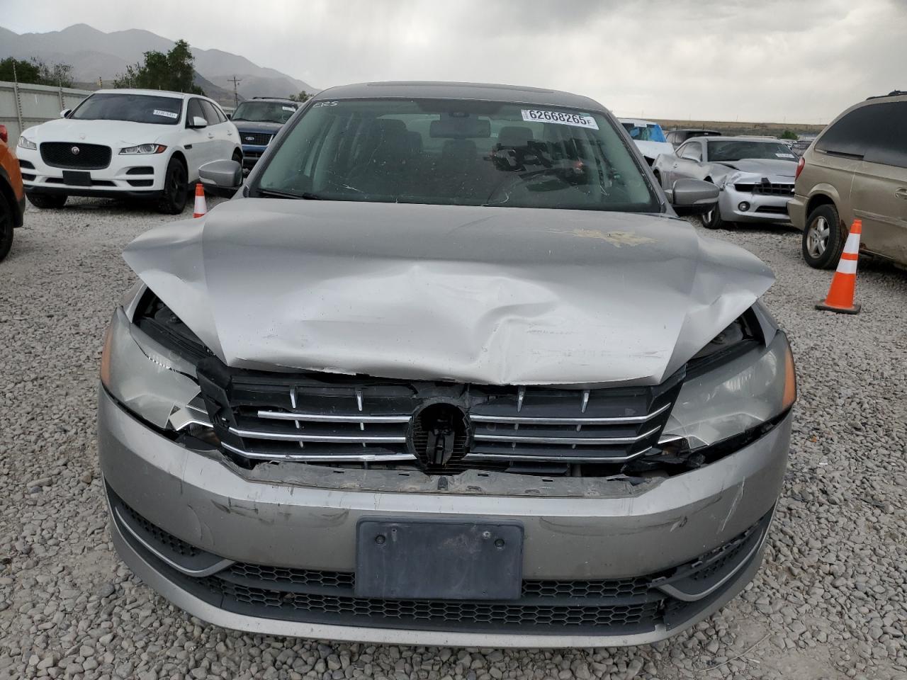 2013 Volkswagen Passat Sel - Фото 5