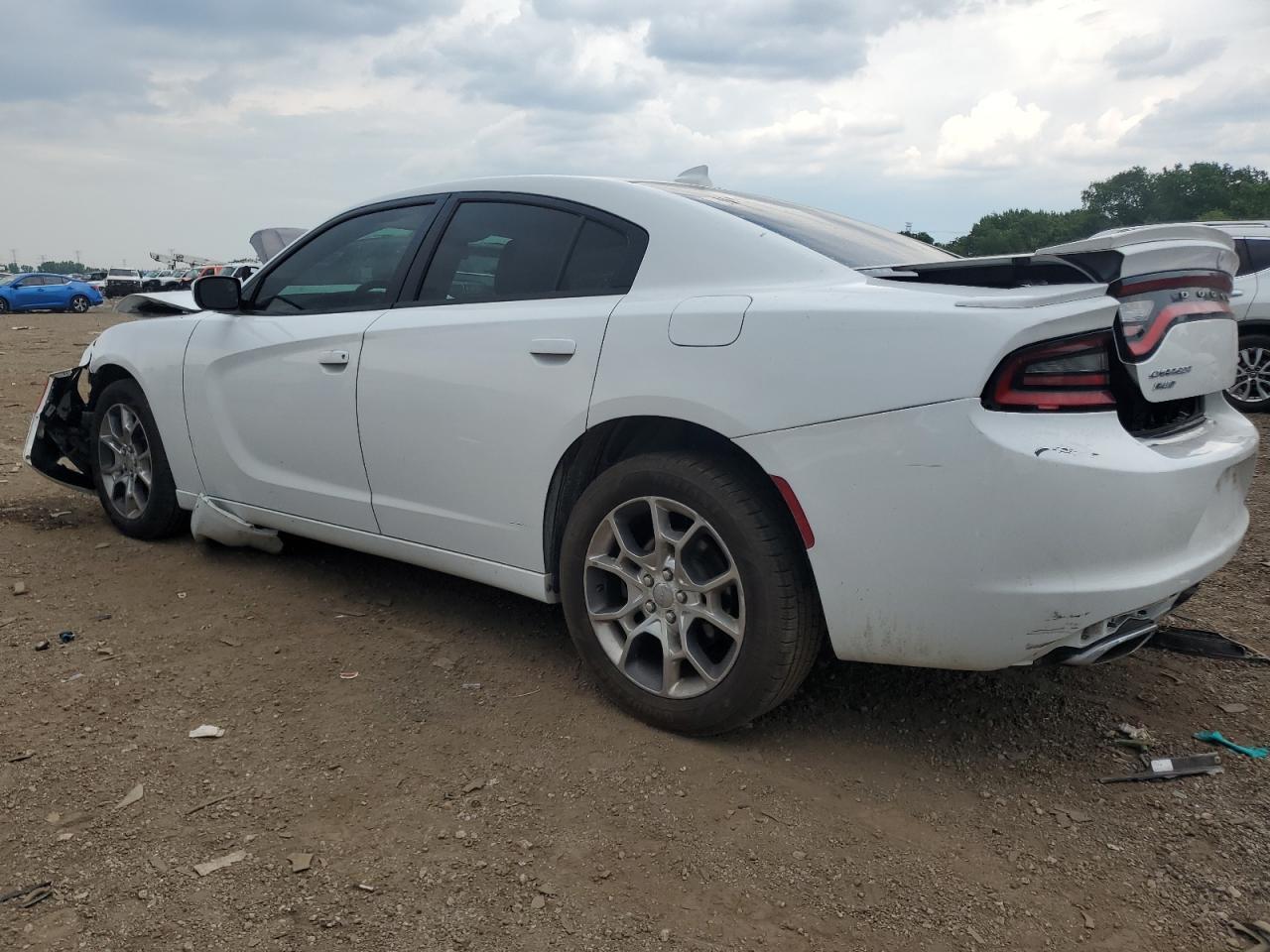 2015 Dodge Charger Sxt - Фото 2