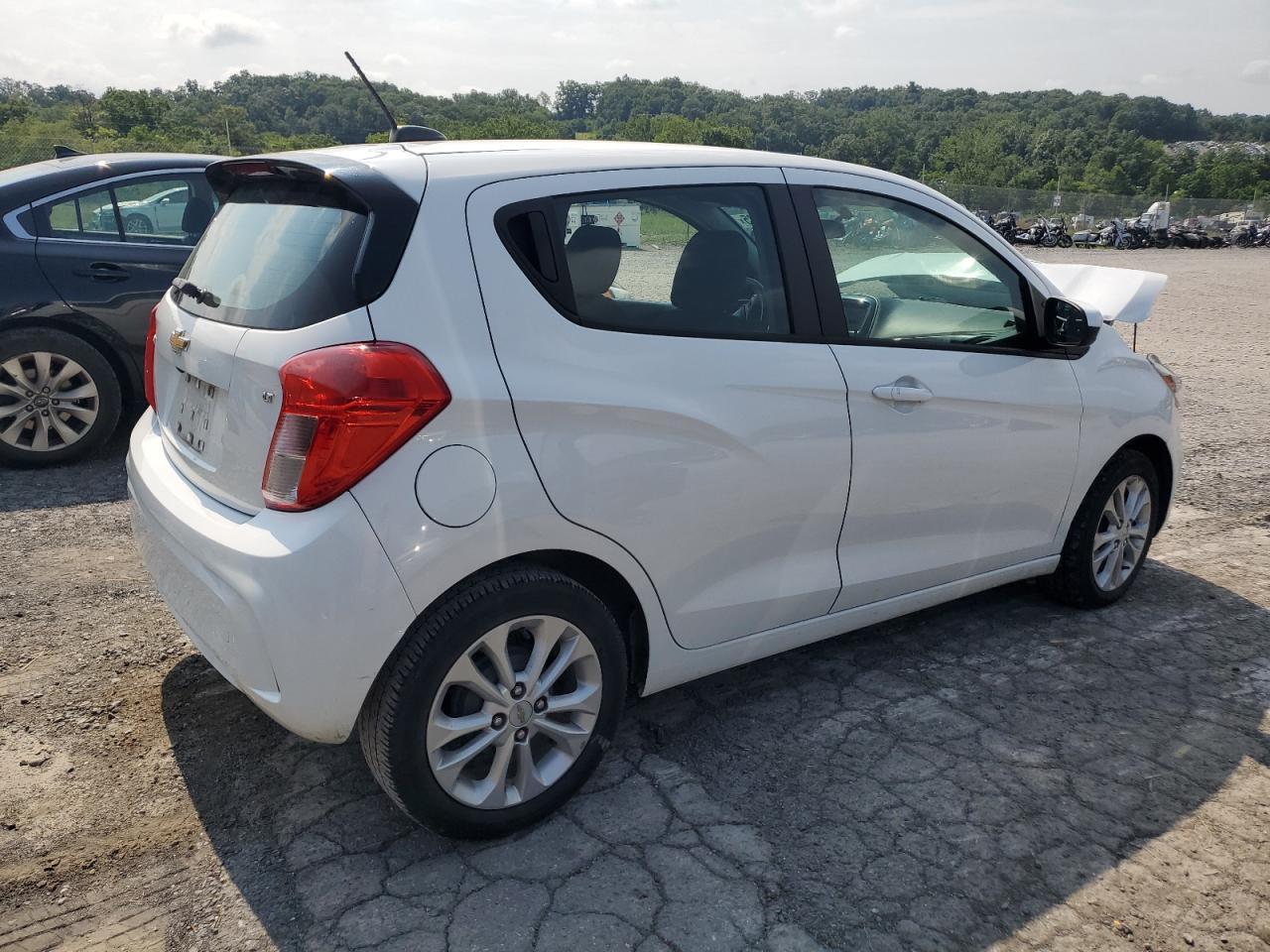 2020 Chevrolet Spark 1Lt - Фото 3