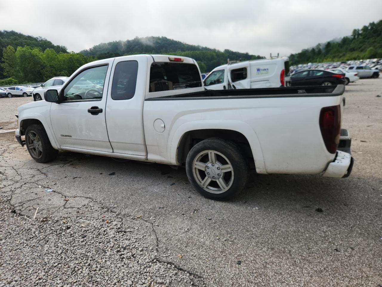 2005 Chevrolet Colorado - Фото 2