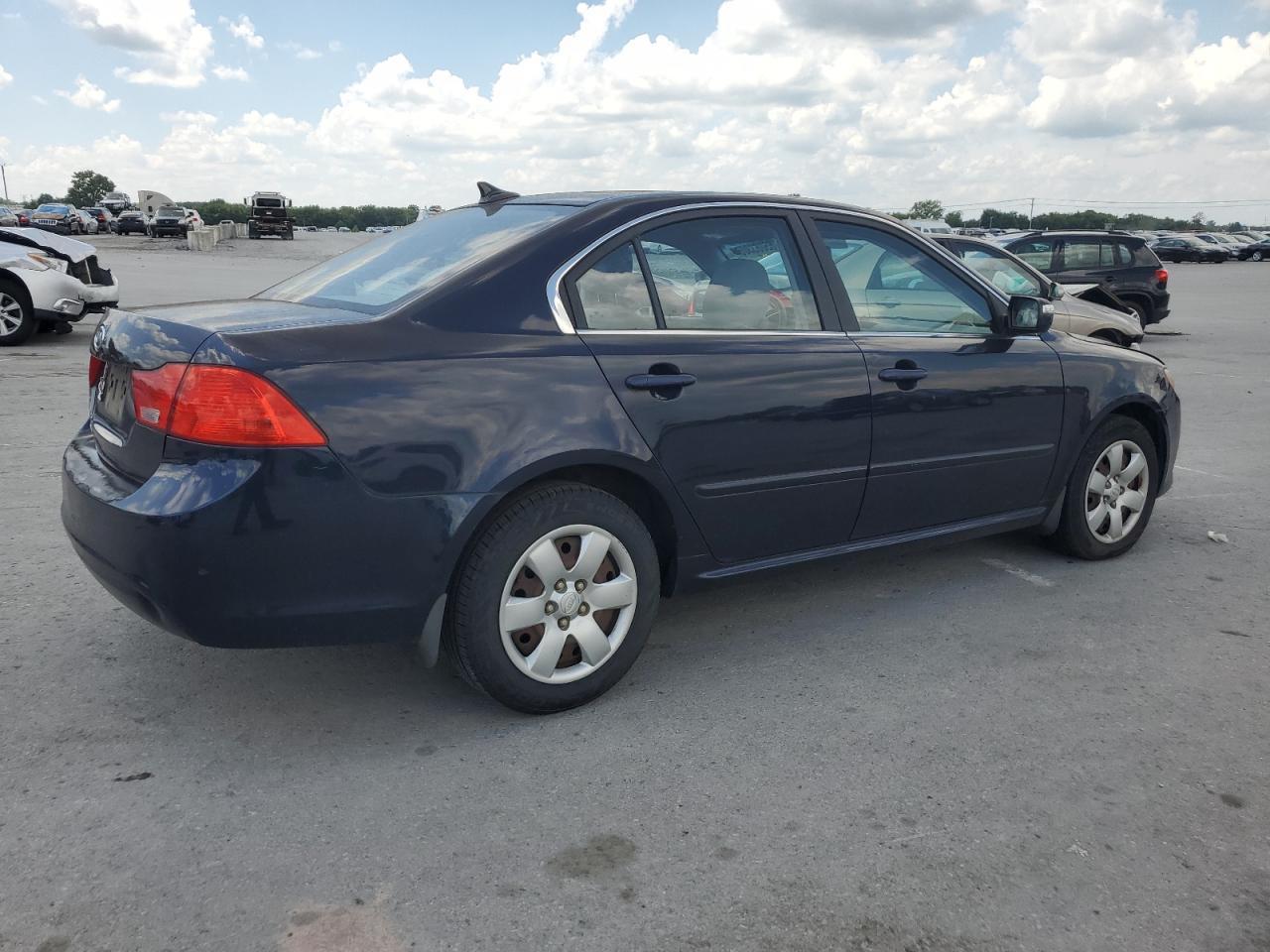 2010 Kia Optima Lx - Фото 3
