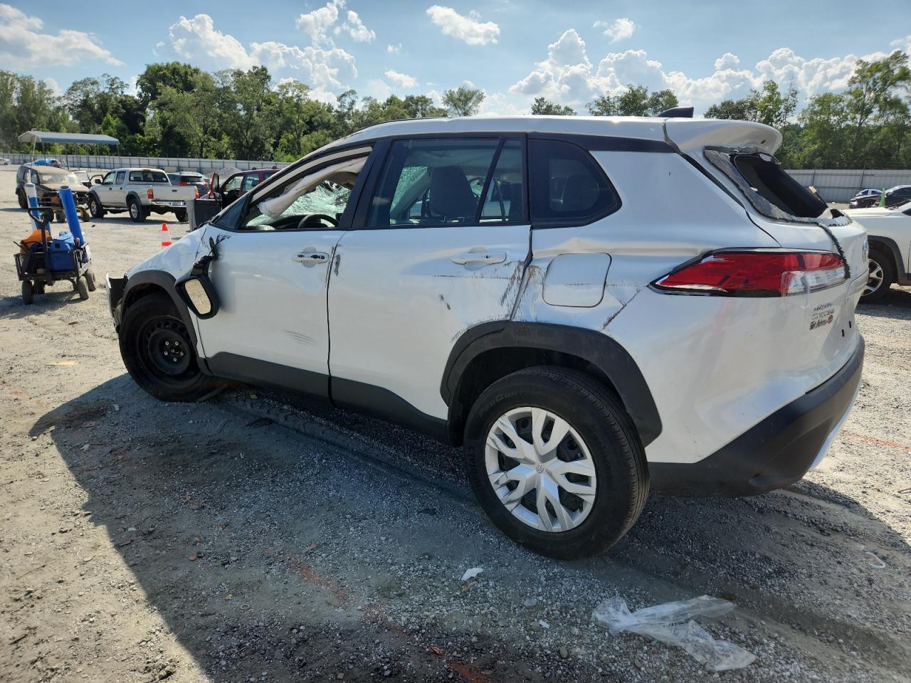 2025 Toyota Corolla Cross L - Фото 2