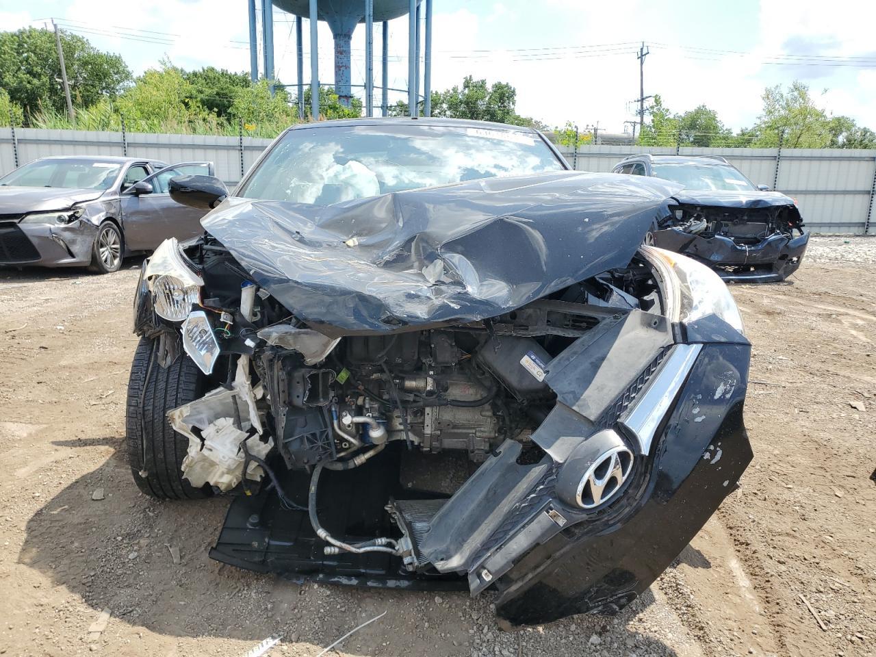 2017 Hyundai Veloster - Фото 5