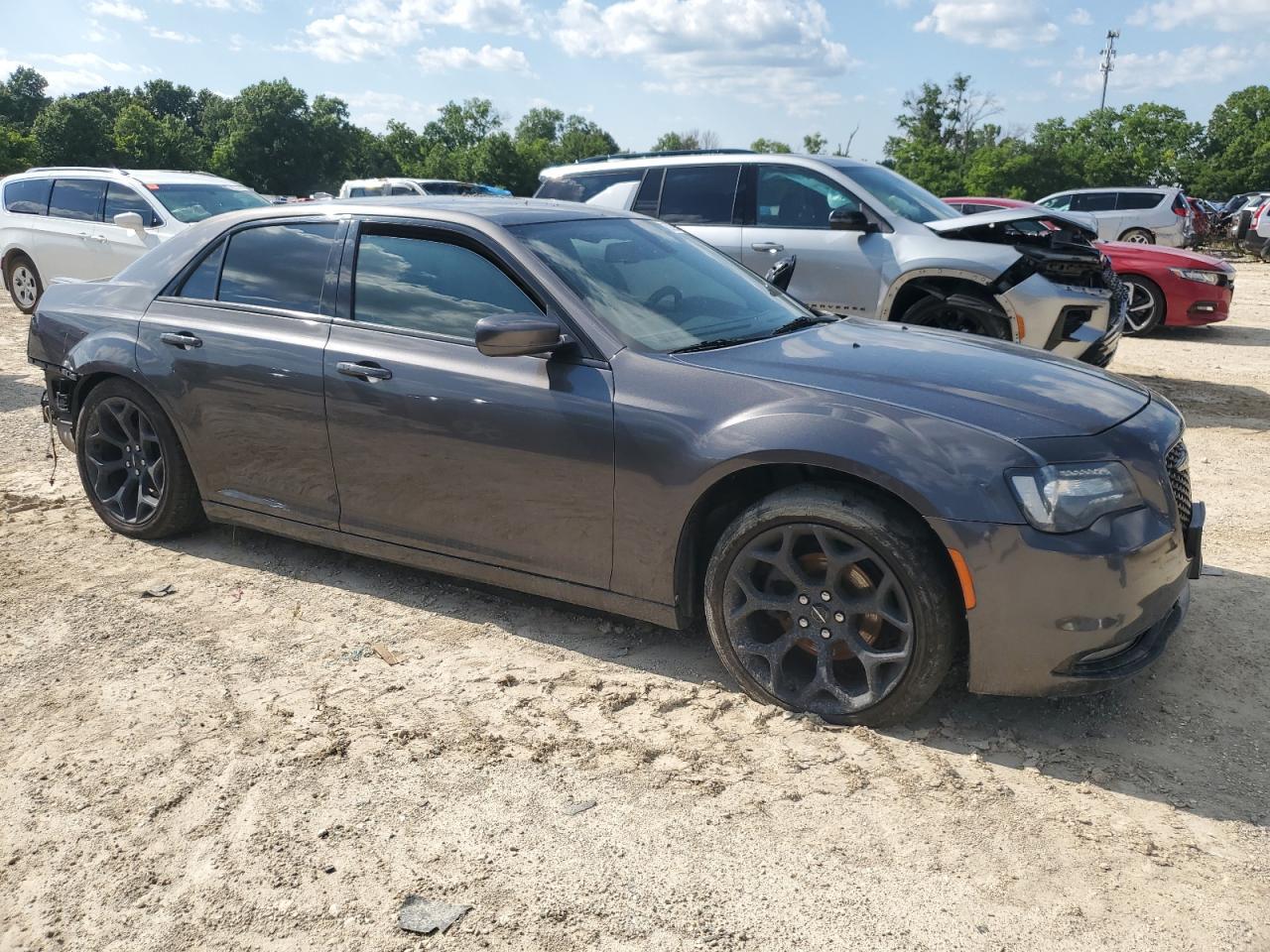 2018 Chrysler 300 S - Image 4