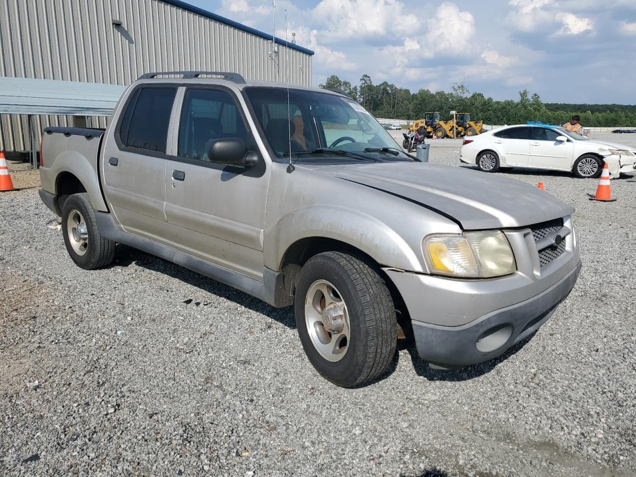 2005 Ford Explorer Sport Trac - Image 4