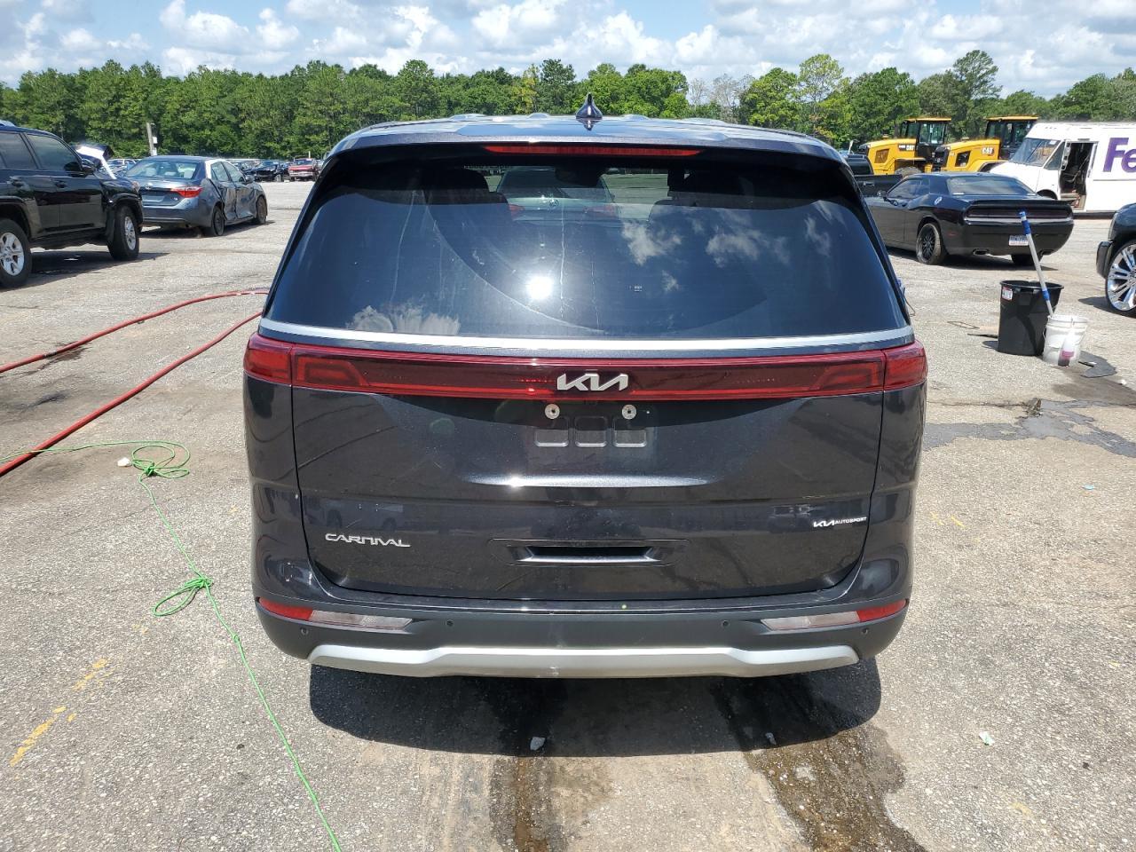 2023 Kia Carnival Lx - Image 6