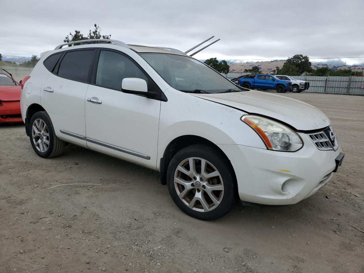 2011 Nissan Rogue - Image 4