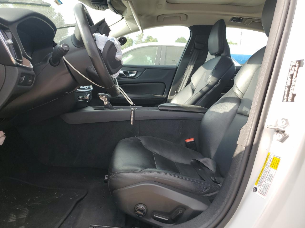 2020 Volvo S60 T5 Momentum - Фото 7