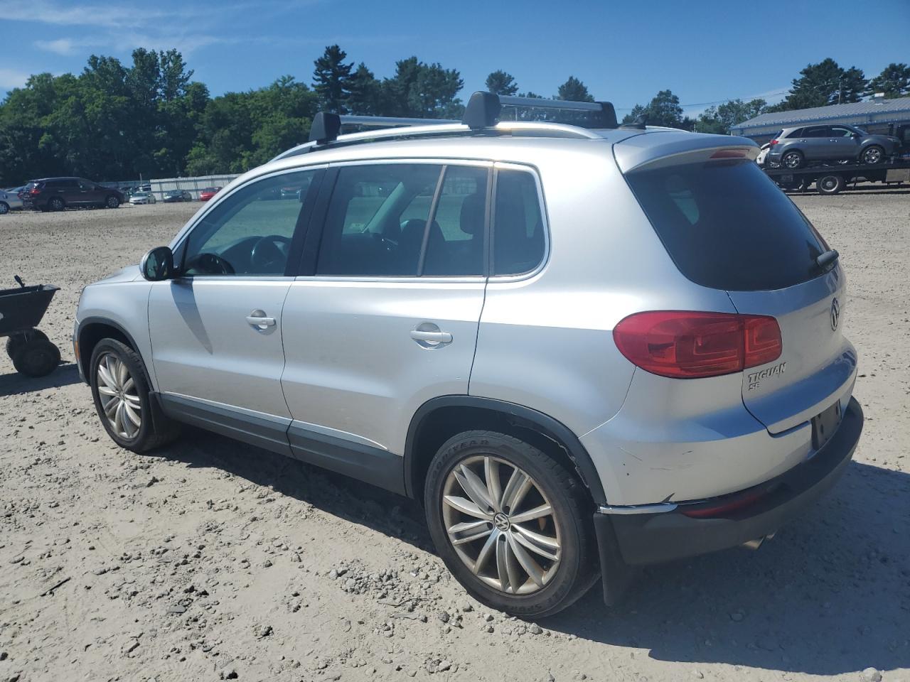 2016 Volkswagen Tiguan S - Image 2
