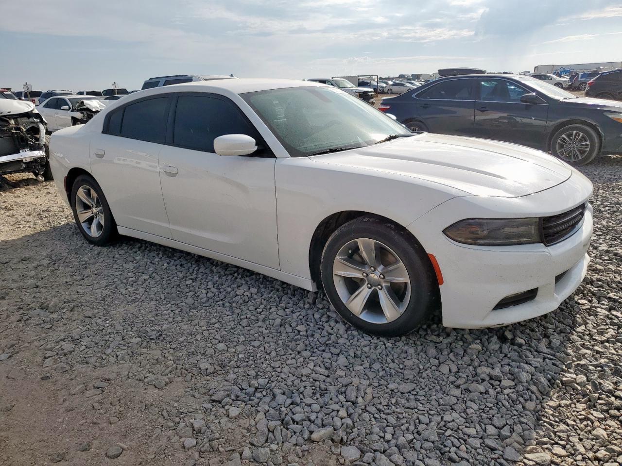 2016 Dodge Charger Sxt - Фото 4