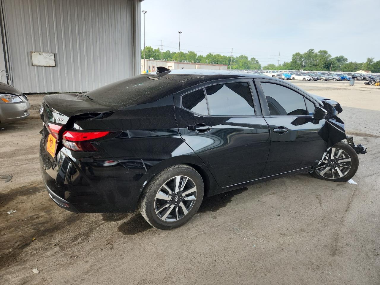 2021 Nissan Versa Sv - Image 3