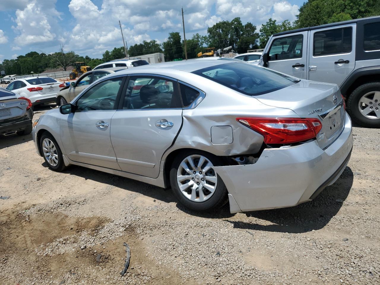 2017 Nissan Altima 2.5 - Image 2