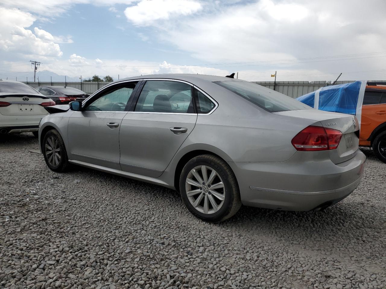 2013 Volkswagen Passat Sel - Фото 2