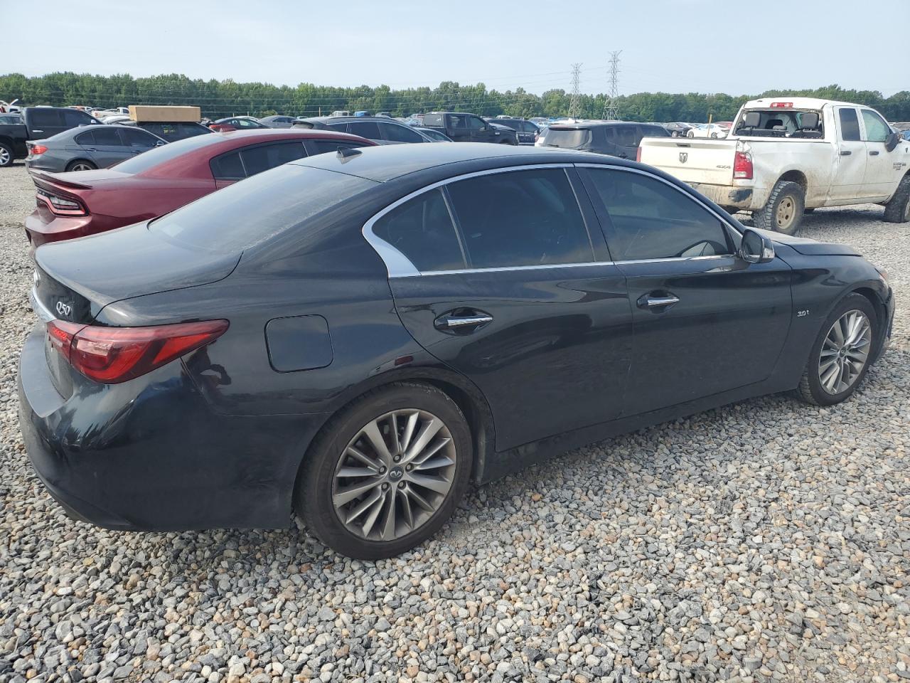 2018 Infiniti Q50 Luxe - Фото 3