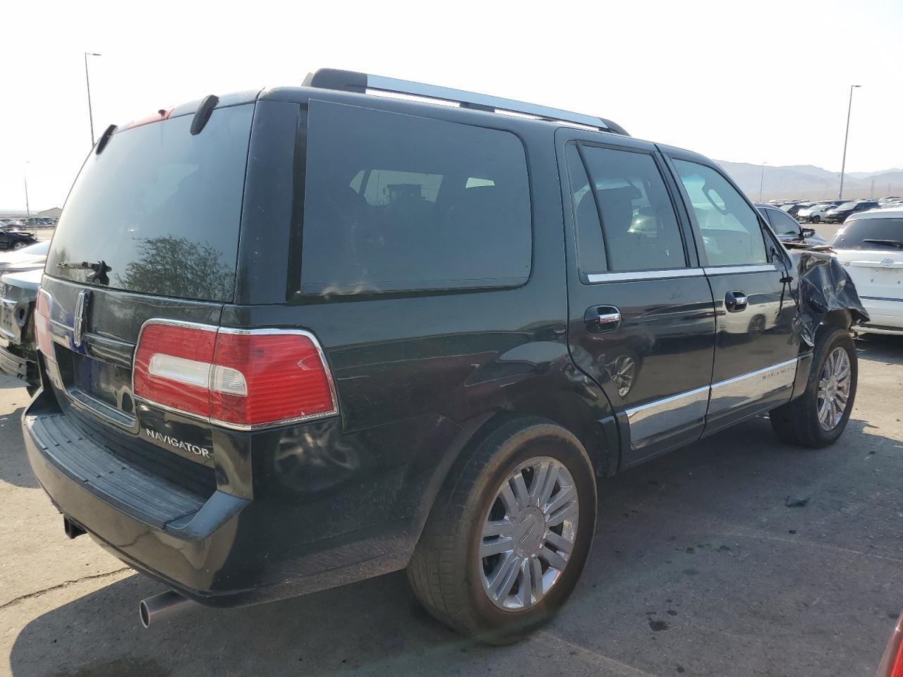 2007 Lincoln Navigator - Image 3