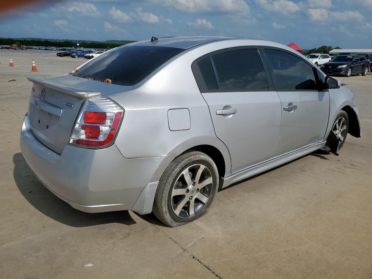 2011 Nissan Sentra 2.0 - Фото 3