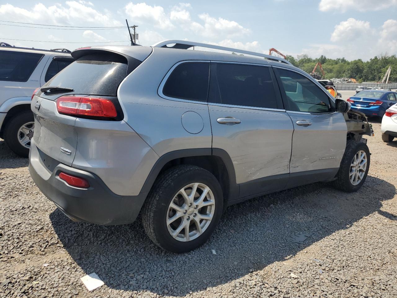 2016 Jeep Cherokee Latitude - Фото 3