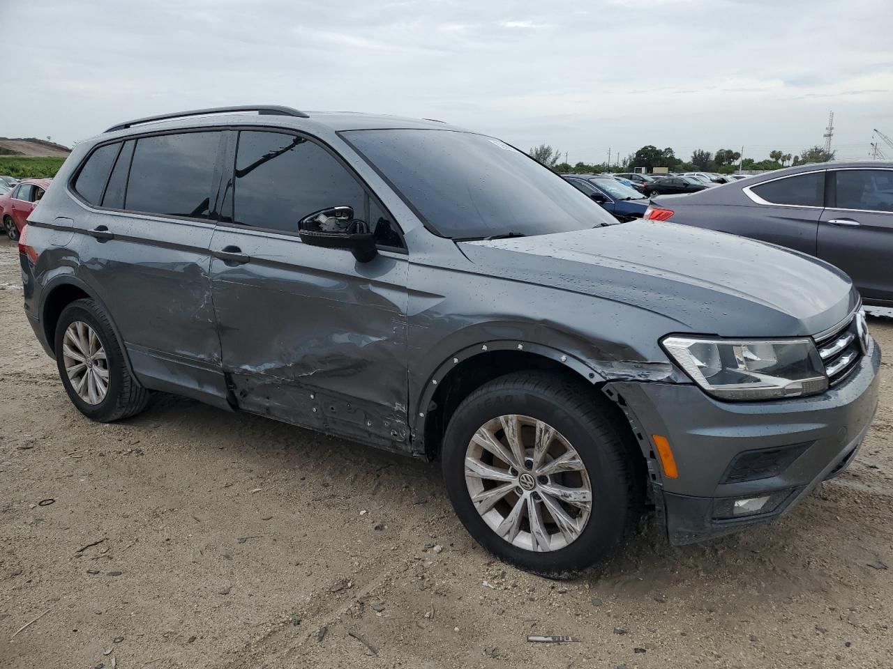 2018 Volkswagen Tiguan - Image 4