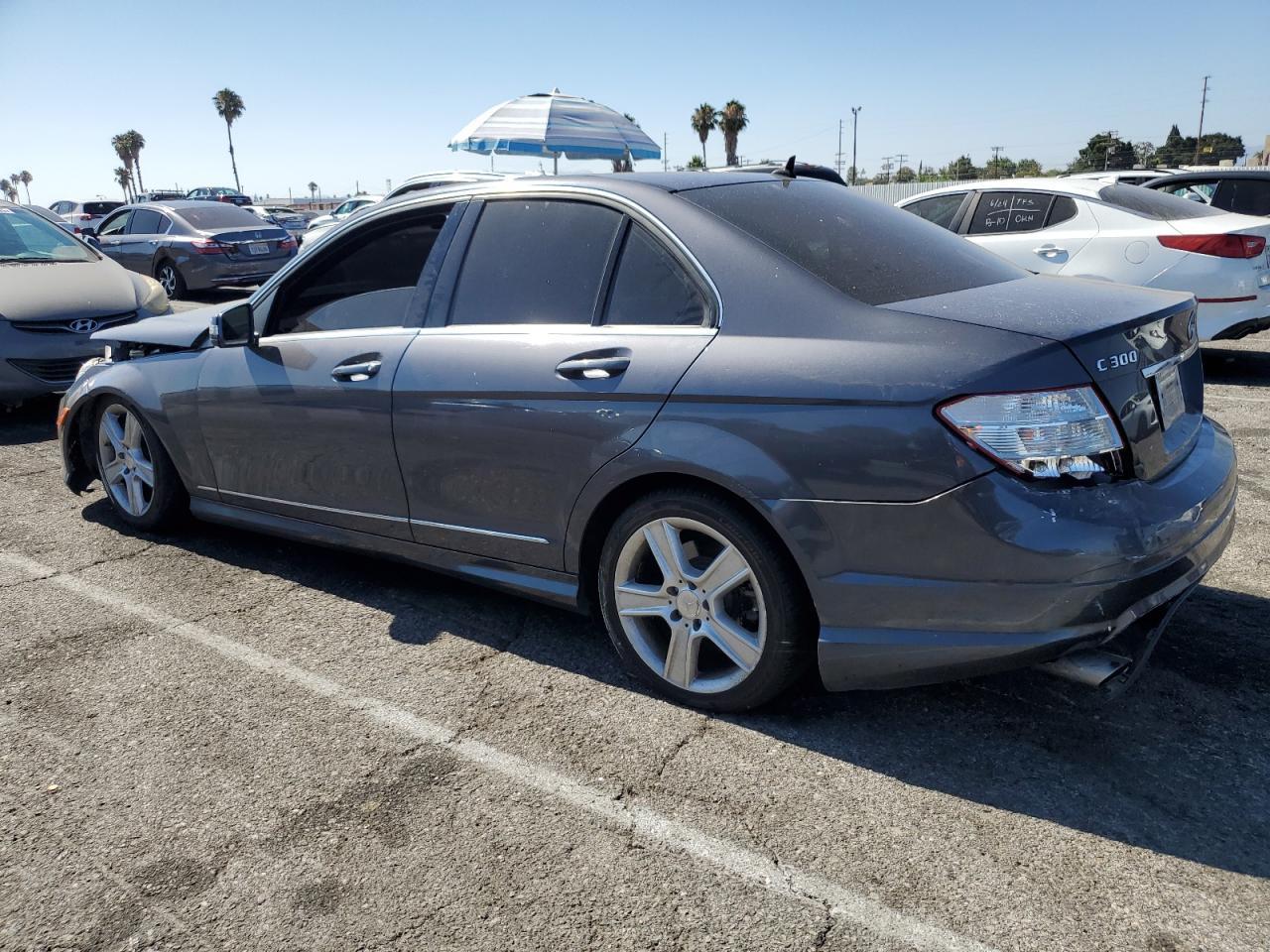 2011 Mercedes-Benz C 300 - Фото 2