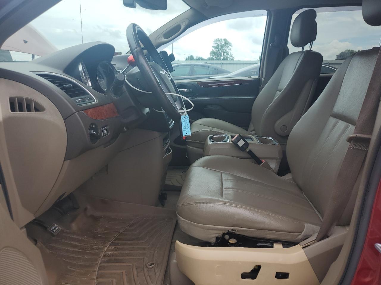 2014 Chrysler Town & Country Touring - Фото 7