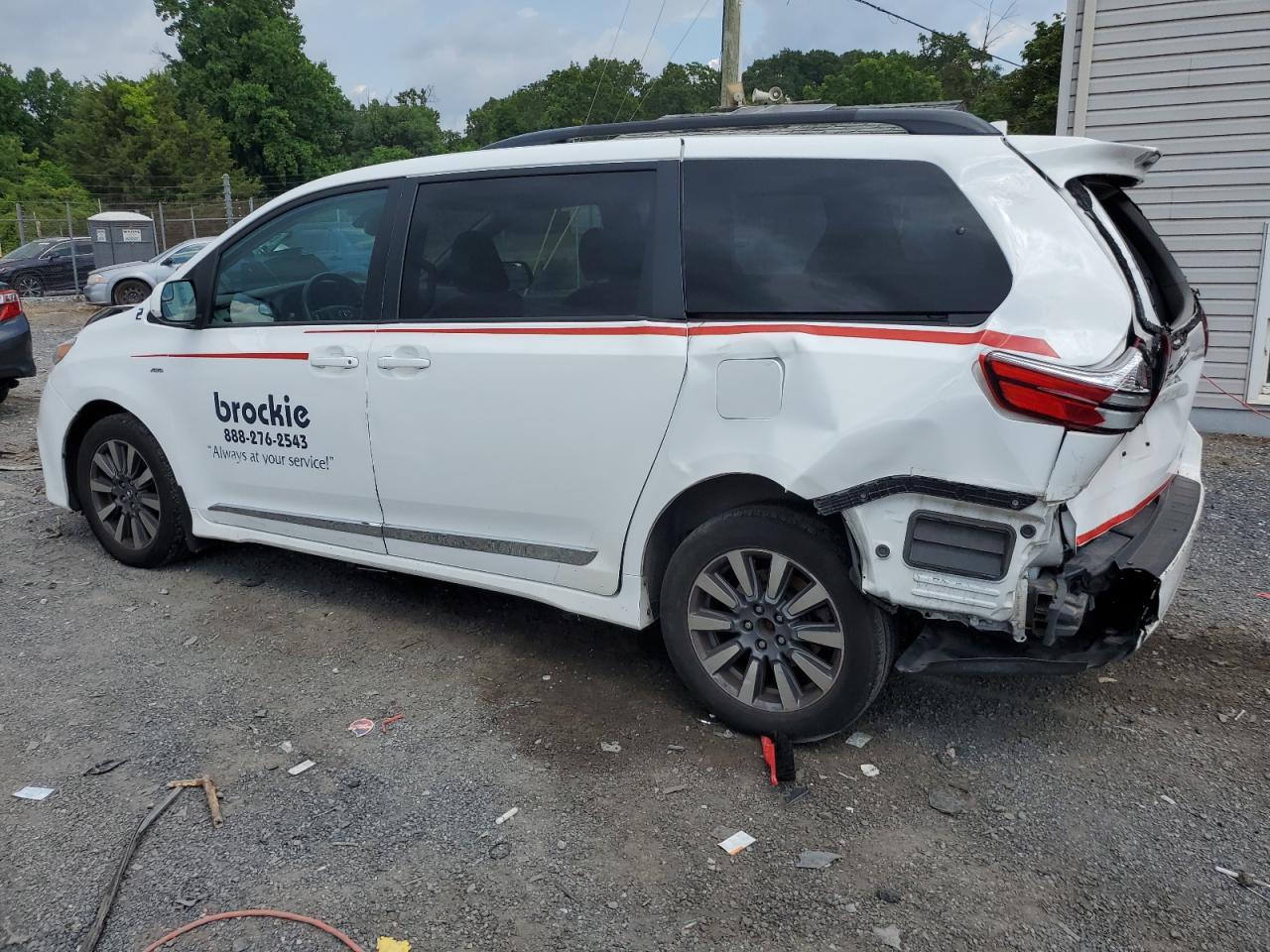 2020 Toyota Sienna Le - Фото 2