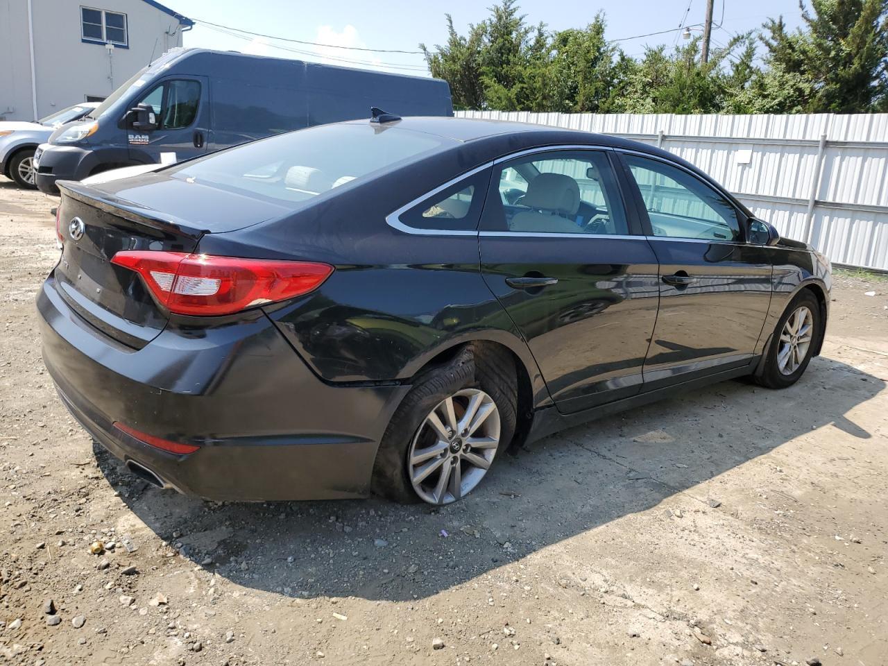 2017 Hyundai Sonata Se - Image 3