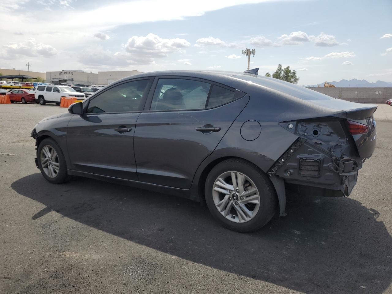 2020 Hyundai Elantra Sel - Фото 2