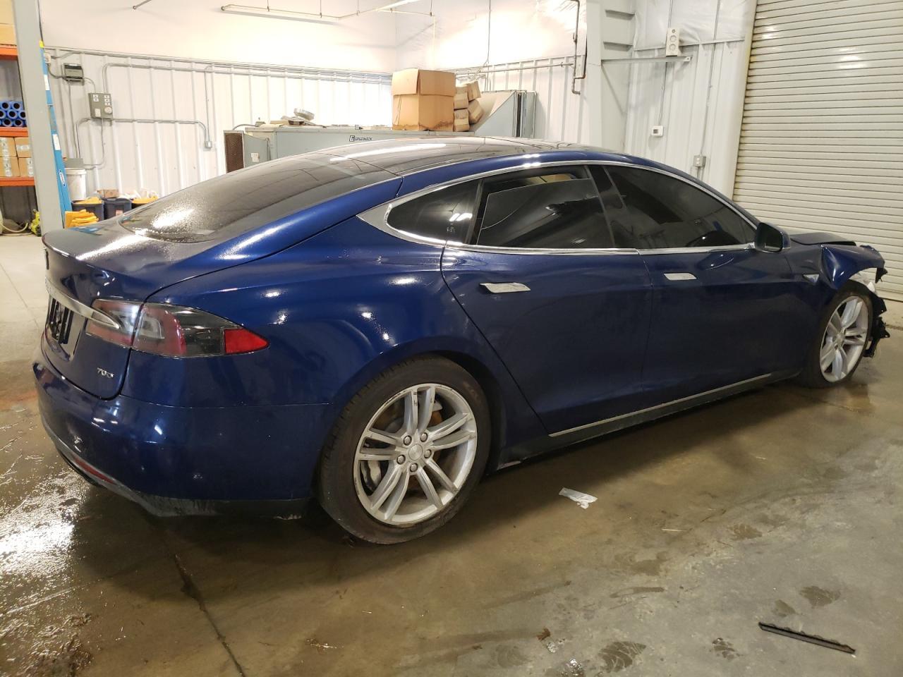 2015 Tesla Model S 70D - Фото 3