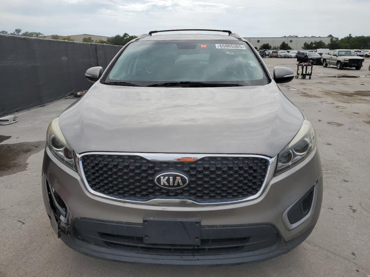 2017 Kia Sorento Lx - Image 5