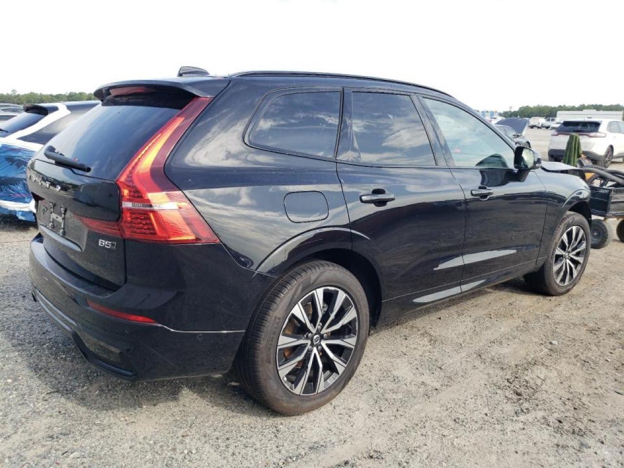 2025 Volvo Xc60 Plus - Image 3