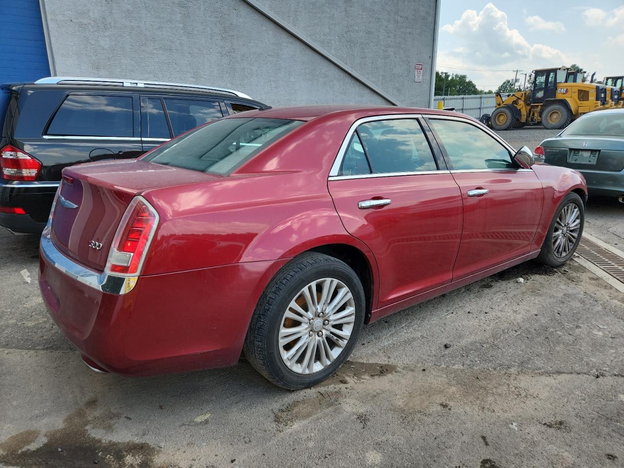 2012 Chrysler 300 Limited - Фото 3