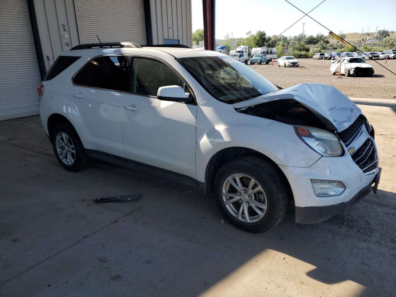 2017 Chevrolet Equinox Lt - Image 4