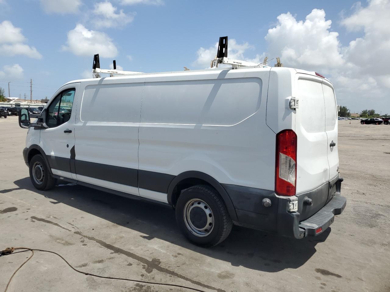 2015 Ford Transit T-150 - Фото 2