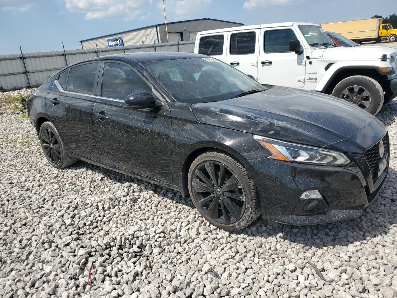 2022 Nissan Altima Sr - Фото 4