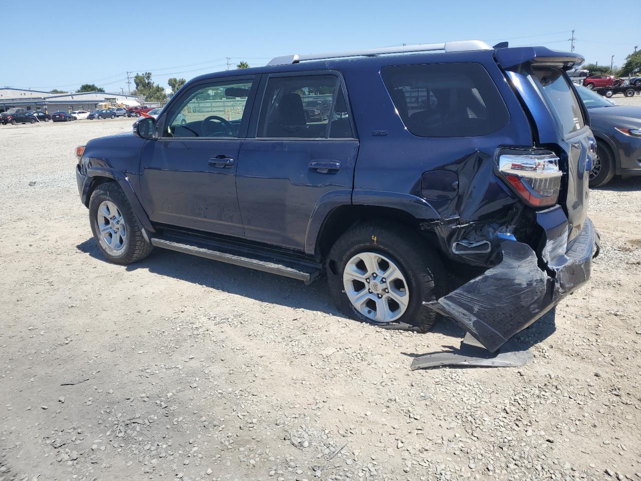 2016 Toyota 4Runner Sr5 - Image 2