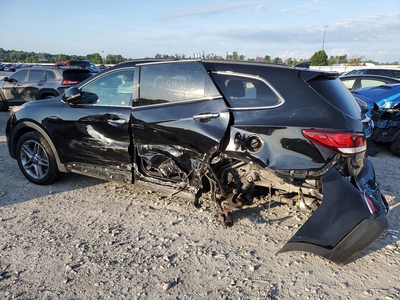 2018 Hyundai Santa Fe Se Ultimate - Image 2