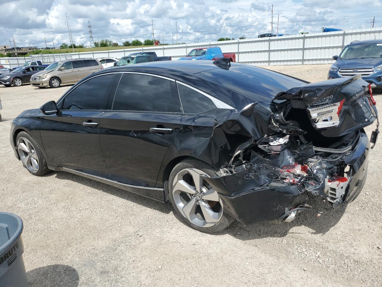 2018 Honda Accord Touring - Фото 2